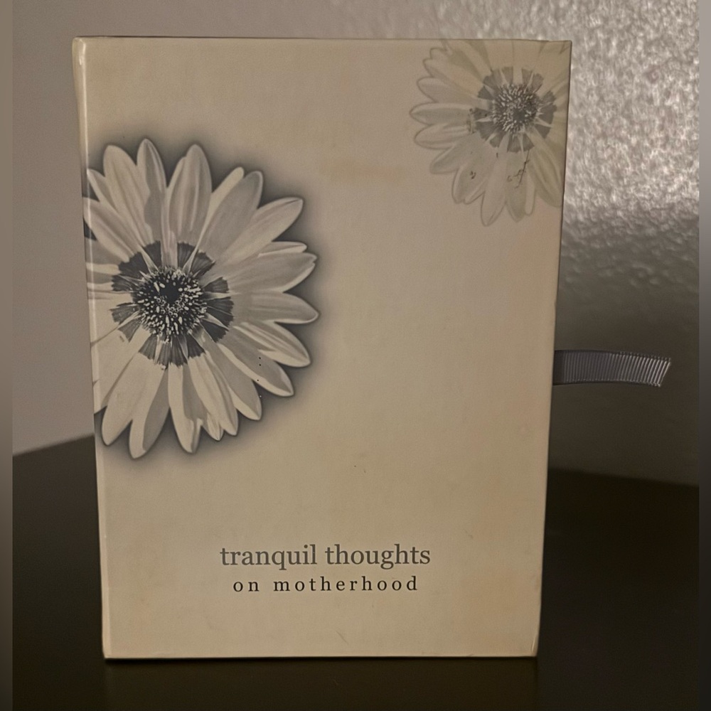 Tranquil Thoughts on Motherhood Note Card Set | Floral Stationery Gift 20 Cards - Picture 2 of 4